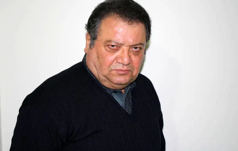(تصاویر) ورود زنده‌یاد محمد مطیع به ایران در دهه هشتاد