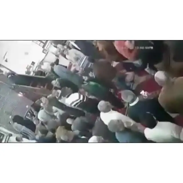 (ویدیو) کتک زدن یک امام جماعت با کمربند!