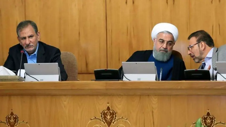 ناگفته‌هایی از دفتر روحانی؛ ساعت‌کار، کارتابل، جهانگیری و داماد عاطفی!