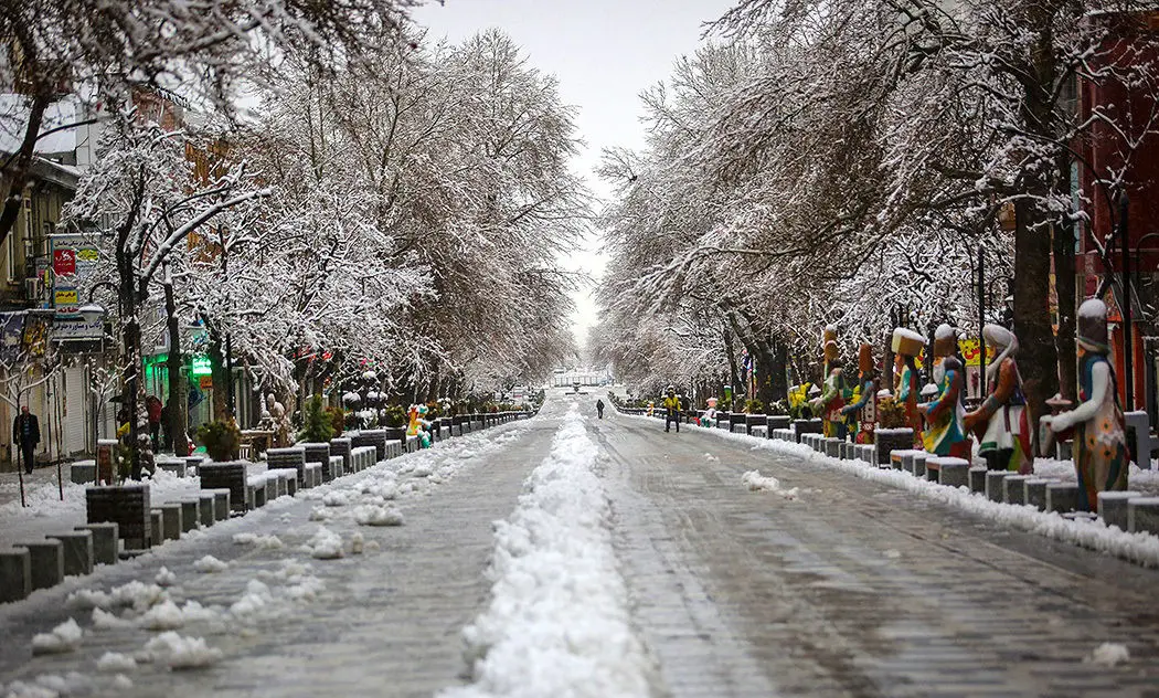 (تصاویر) بارش برف پس از باران شدید در همدان