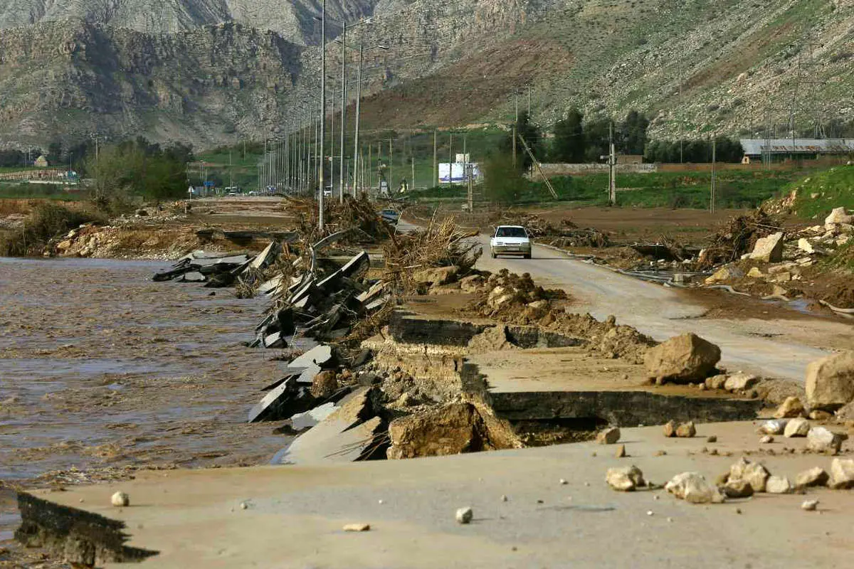 (تصاویر) تخریب زیرساختهای اساسی لرستان براثر سیل