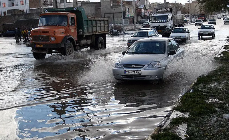 هشدار هواشناسی در مورد تگرگ و آبگرفتگی معابر