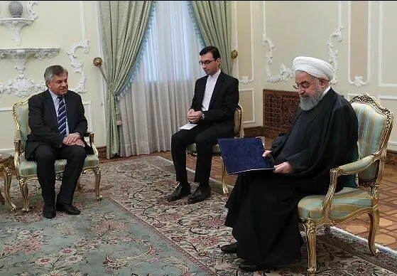 دریافت استوارنامه سفرای جدید شش کشور