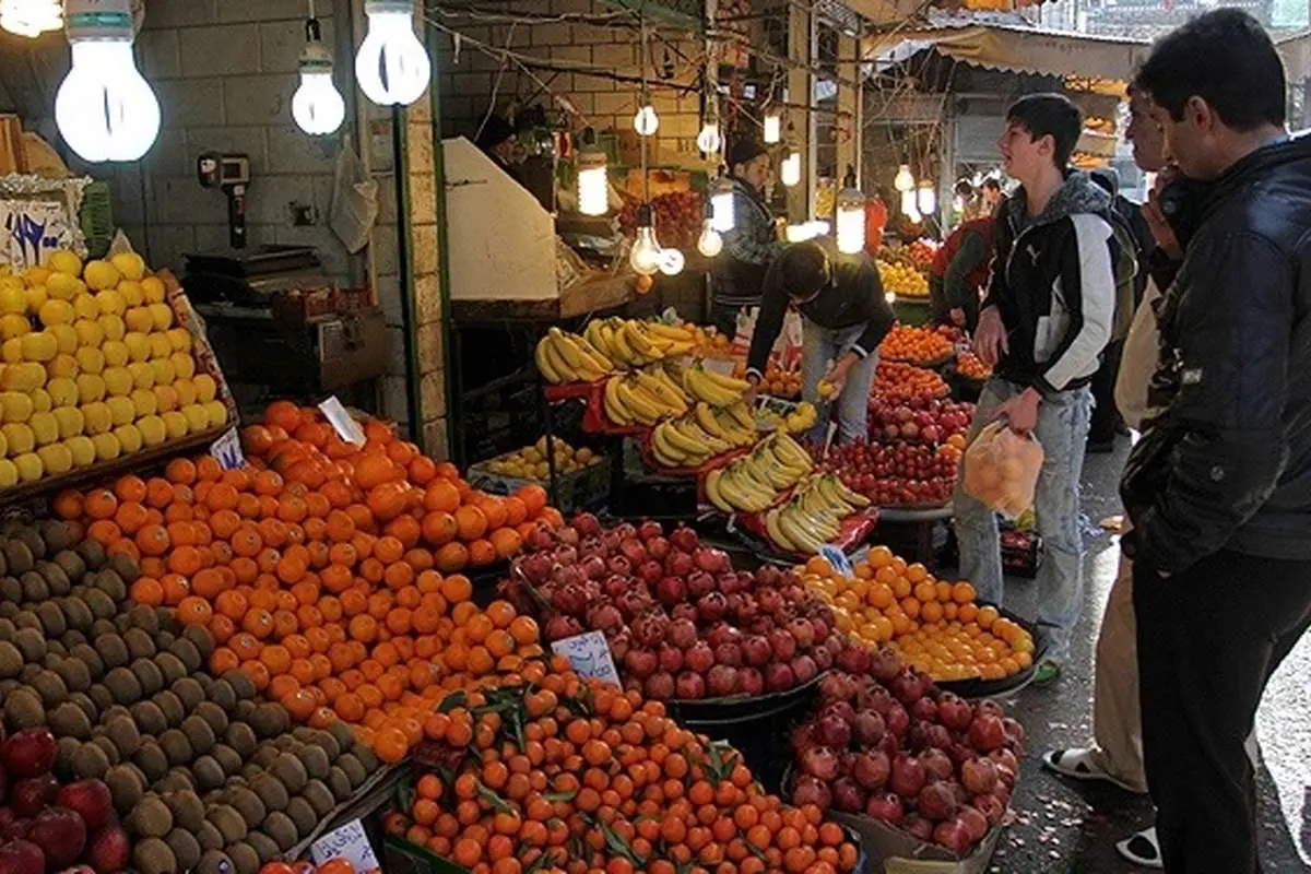 میوه شب عید؛ سر به زیر در ترهبار، سر کش در شهر