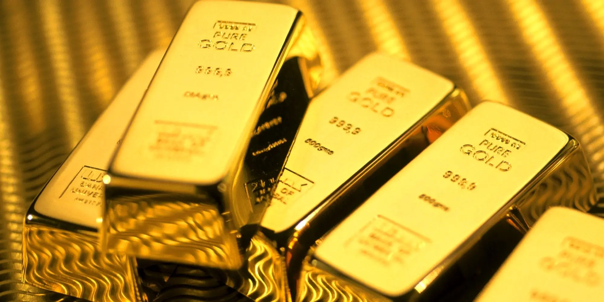 طلای جهانی از مرز ۱۳۰۰ دلار رد می‌شود؟