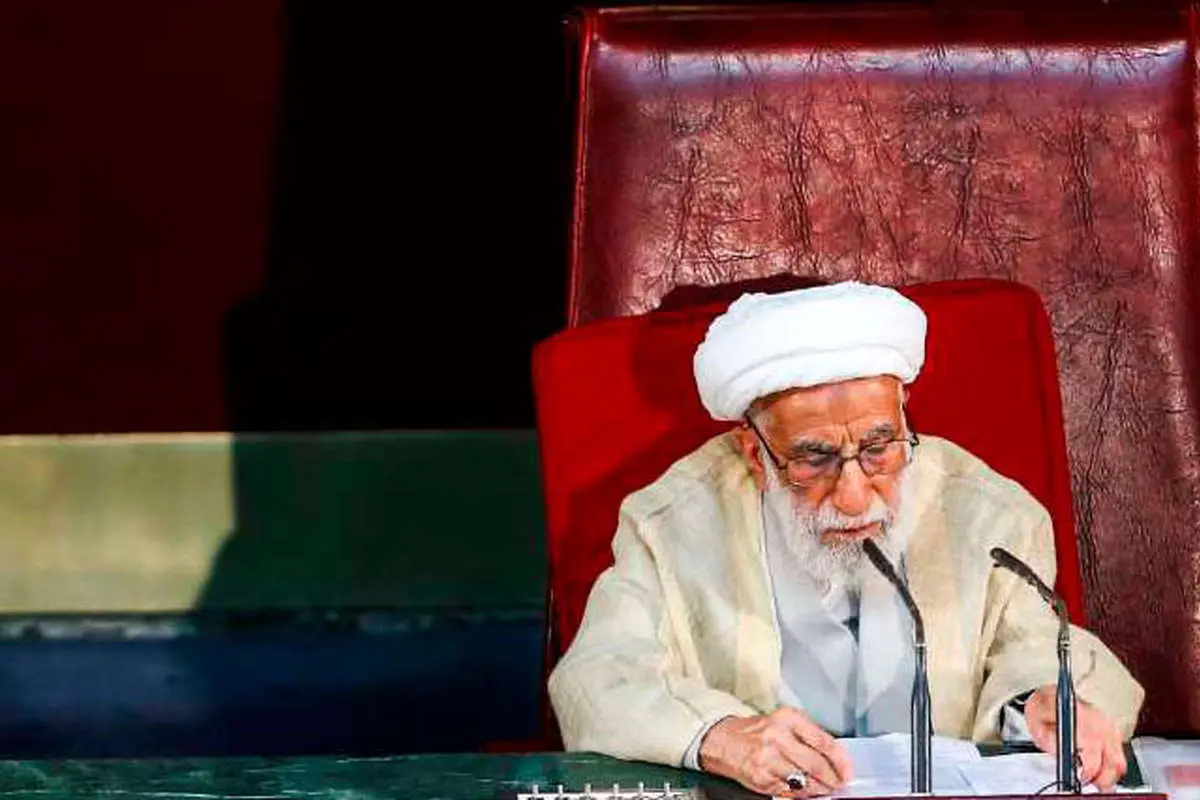 آیت‌الله جنتی: رئیس‌جمهور برنامه‌هایش را برای حل مشکلات کشور اعلام کند
