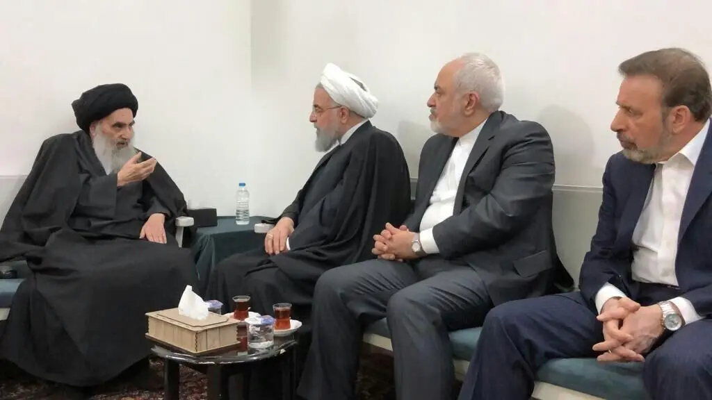 (تصاویر) لحظه خروج روحانی از بیت آیت‌الله سیستانی