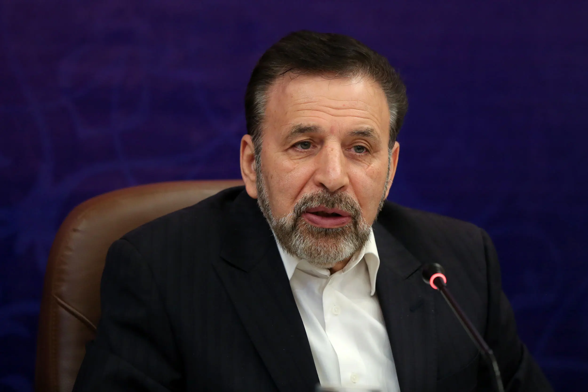 واعظی: اگر جای ظریف بودم اجازه می‌دادم صبح شود، استعفا کنم