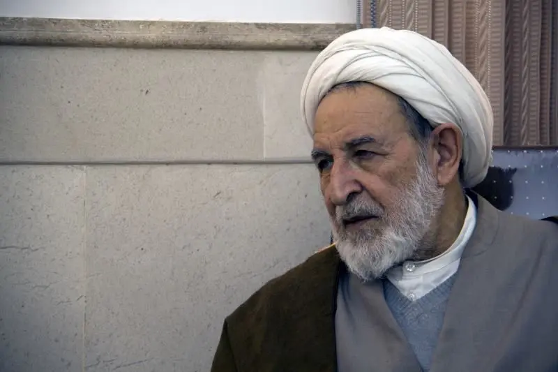آیت‌الله یزدی: با بگیروببند دختران جوان، نمی‌شود آنها را تربیت کرد