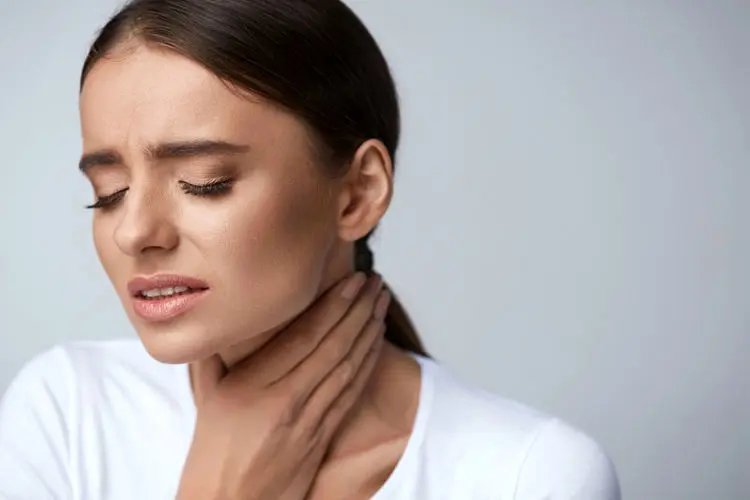 چگونه از گلو درد خلاص شویم؟/ ۷ روش طبیعی