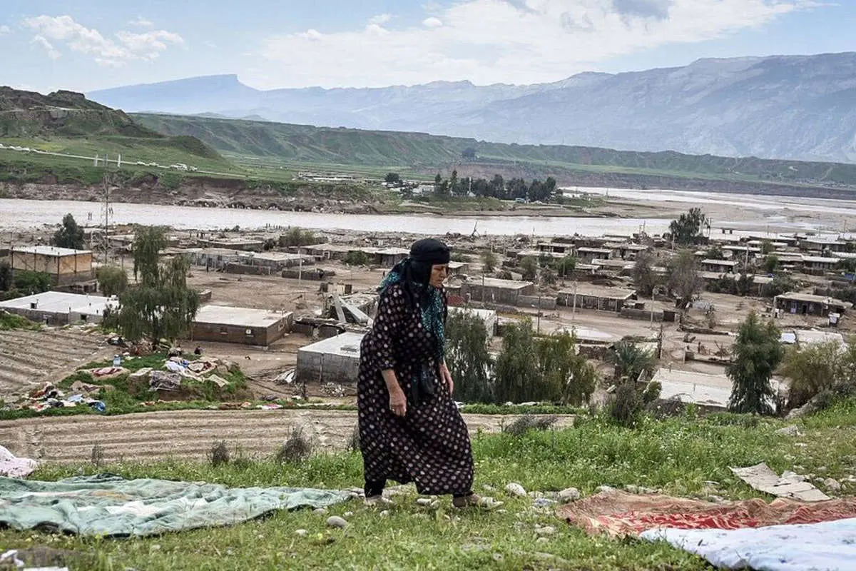(تصاویر) امدادرسانی تکاوران ارتش به روستای «چممهر»
