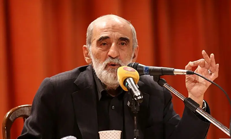 حسین شریعتمداری: تردید نکنید، تنگه هرمز را ببندید
