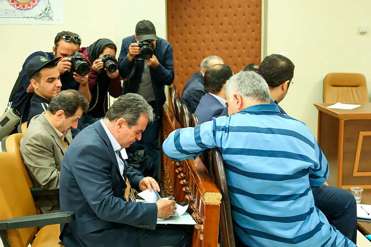 متهم ردیف اول پرونده پتروشیمی: مرجان شیخالاسلامی از فیلتر شورای نگهبان رد شده بود