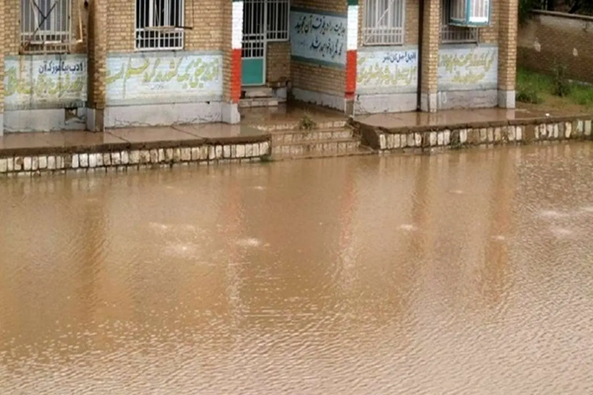 سیل مدارس ۱۰ شهرستان خراسانجنوبی را تعطیل کرد