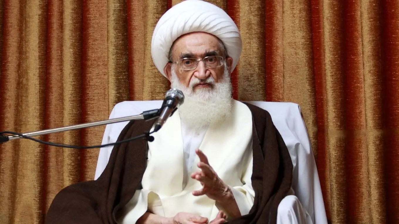 آیت‌الله نوری همدانی: سیل یک امتحان الهی است