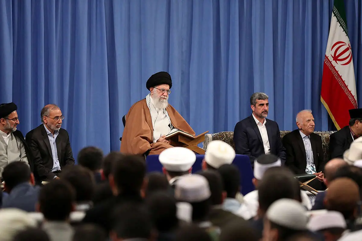 رهبر انقلاب: بسیاری از سران کشورهای عربی دنبالهروی کفار شدند