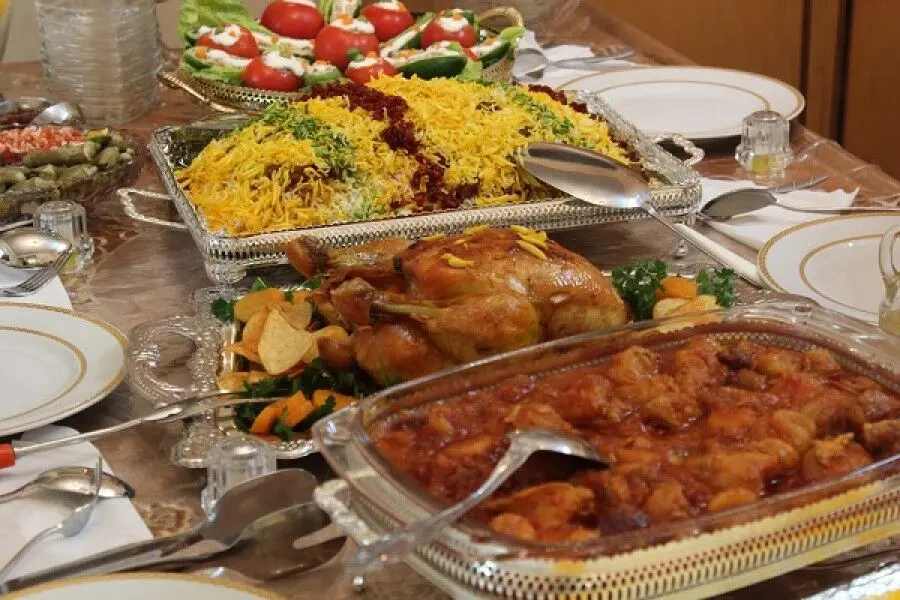 یک میهمانی کوچک خانوادگی چقدر آب می‌خورد؟