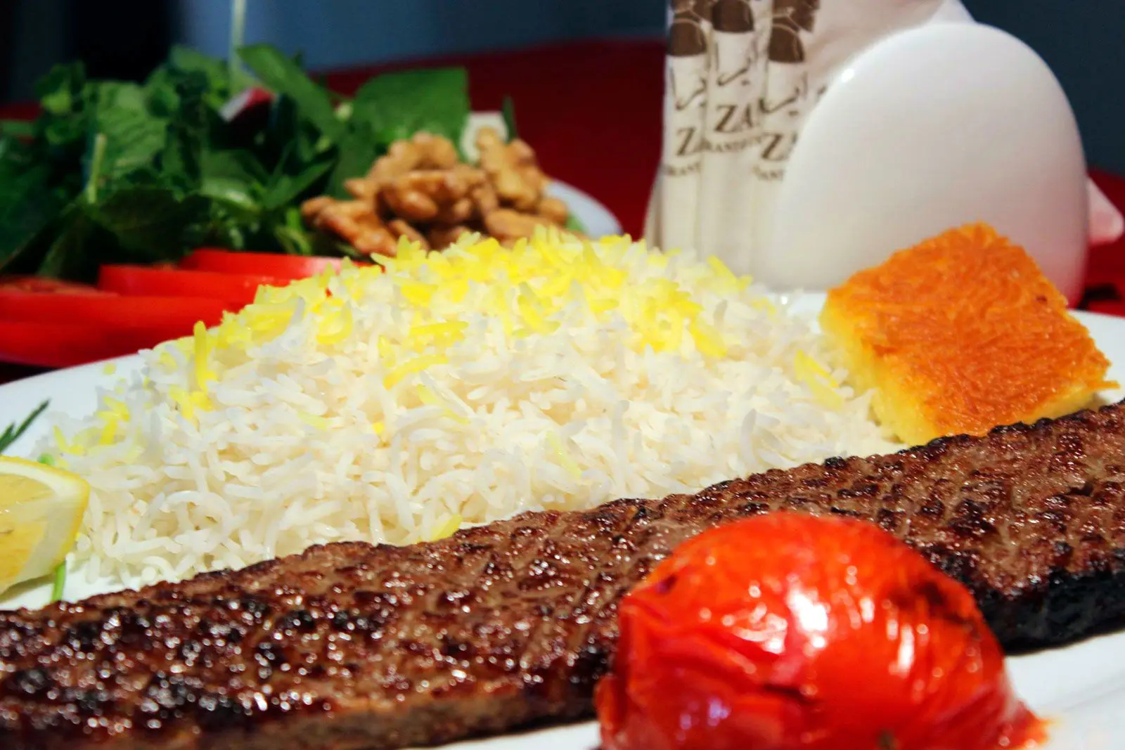 گوشت ۱۰۰ هزارتومانی، چلوکباب ۲ هزارتومانی؟