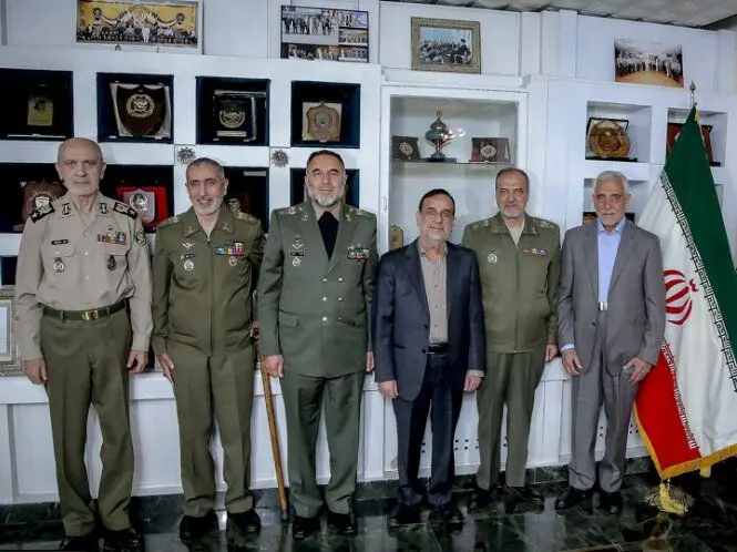 (عکس) ۶ فرمانده نیروی زمینی ارتش در یک قاب