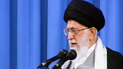 (فیلم) مزاح رهبر انقلاب با تقاضای عجیب یکی از شاگردانشان