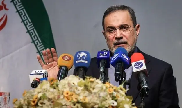 جنجال پخش کلیپ از یک خواننده غیرمجاز در مدارس