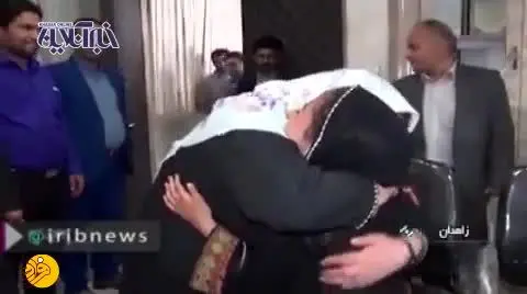 (ویدئو) بازگشت باران شیخی دختر اراکی به آغوش خانواده پس از ۲۴ روز