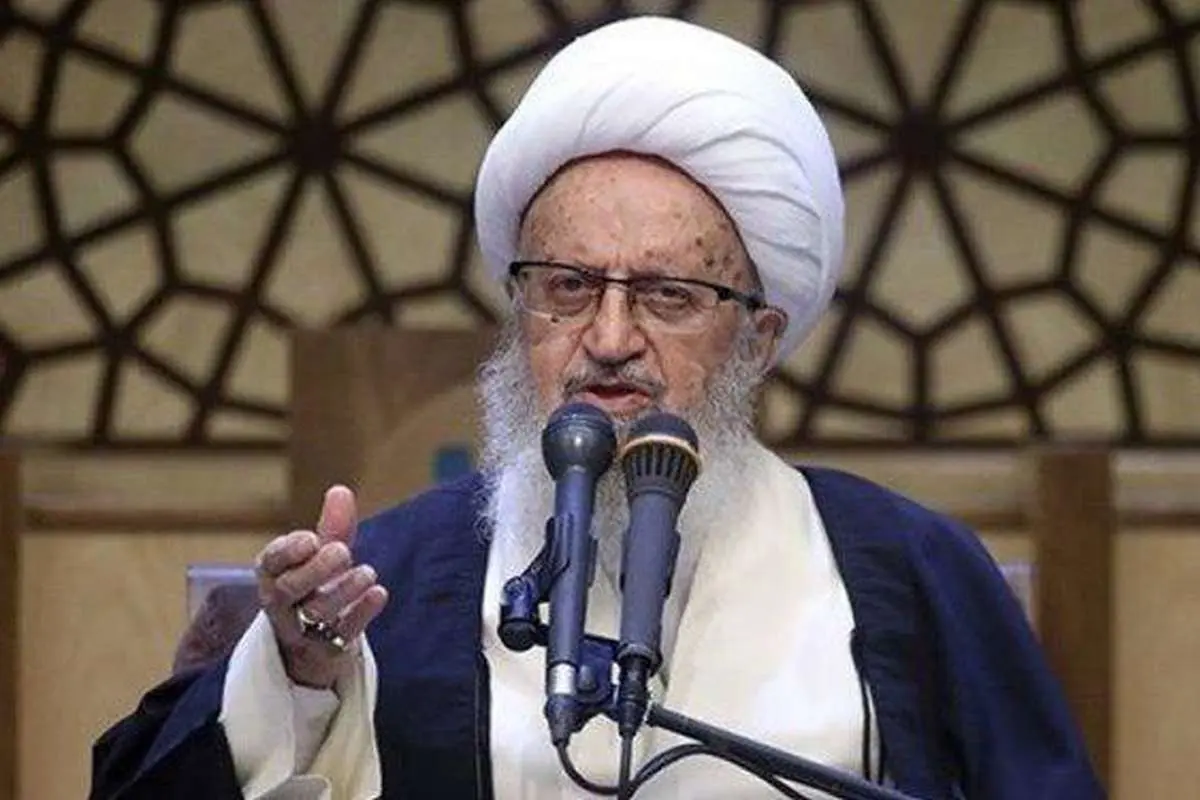 واکنش آیتالله مکارم به پخش ترانه ساسی مانکن در مدارس