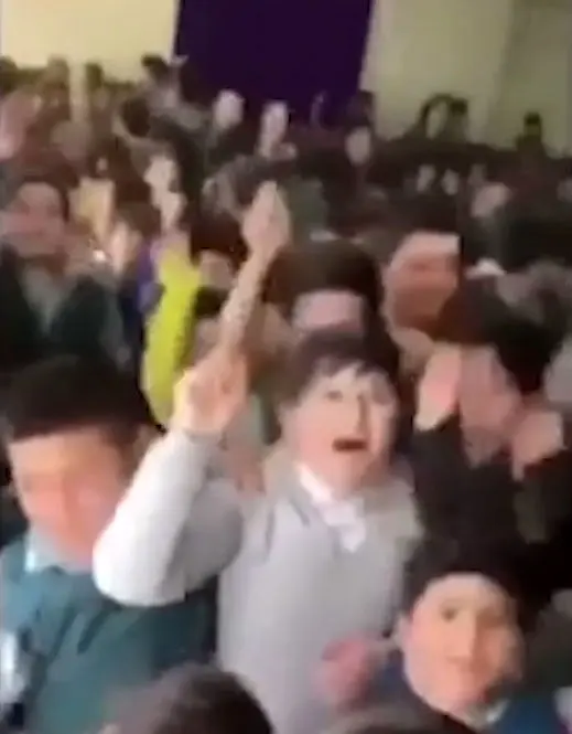ساسی مانکن و ویدئوهای رقص در مدارس؛ جنجال ادامه‌دار