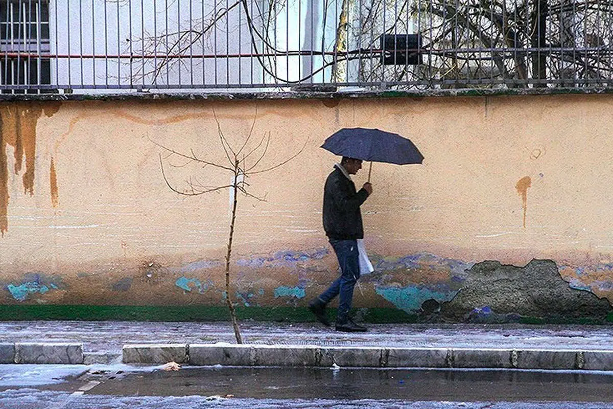 بارش "باران و تگرگ" در تهران و بسیاری از استان‌های کشور