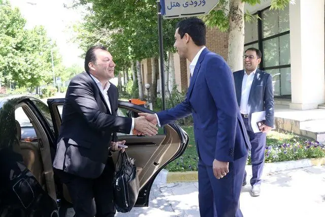 (تصاویر) بازدید مارک ویلموتس از میراث کی‌روش!