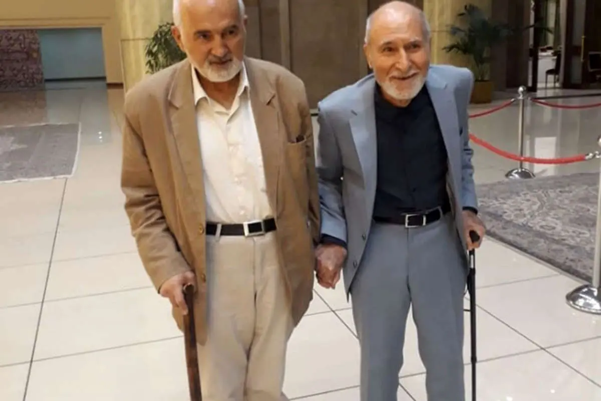 نقد متفاوت عباس عبدی به دیدار فعالان سیاسی با روحانی