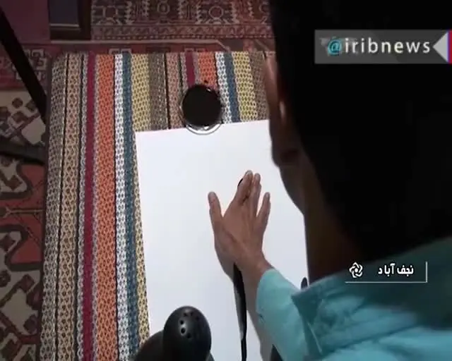 (ویدئو) خوشنویسی با انگشتان دست!