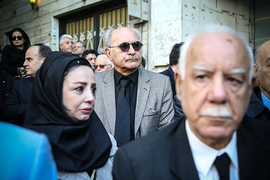 (تصاویر) از شعله‌سعدی تا کرباسچی در وداع با بهمن کشاورز