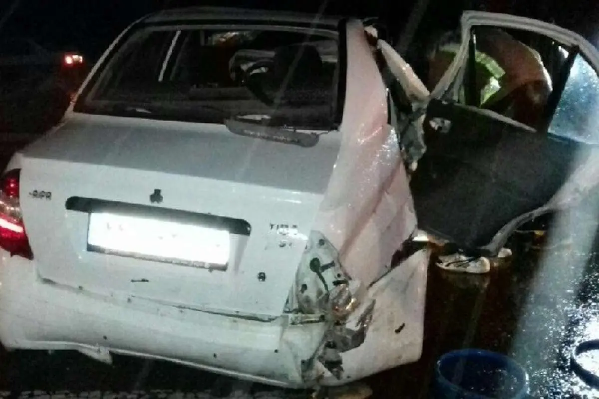 واژگونی خودرو در بزرگراه حکیم جان دو نفر را گرفت