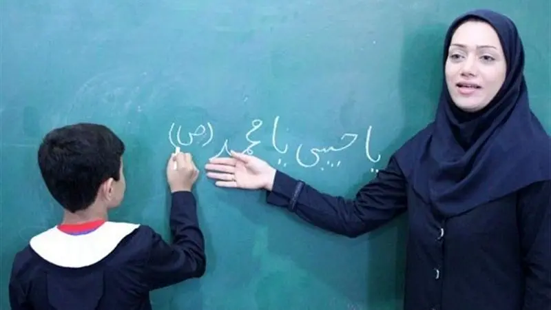 سرم را سرسری متراش‌ای استاد سلمانی!