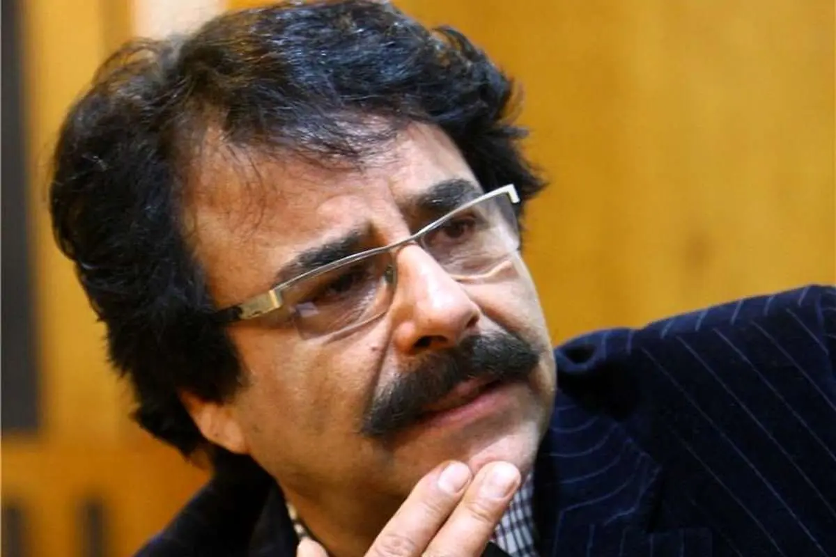 حمله افراد ناشناس به خودرو علیرضا افتخاری