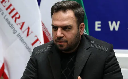 (تصویر) هدیه دختر سیدحسن نصرالله به خواننده ایرانی