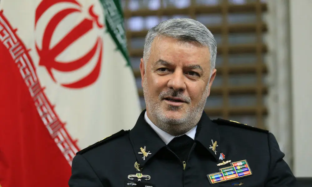 فرمانده نیروی دریایی ارتش: آمریکا منطقه را ترک کند