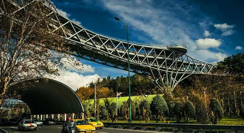 خودکشی مرد جوان از روی پل طبیعت