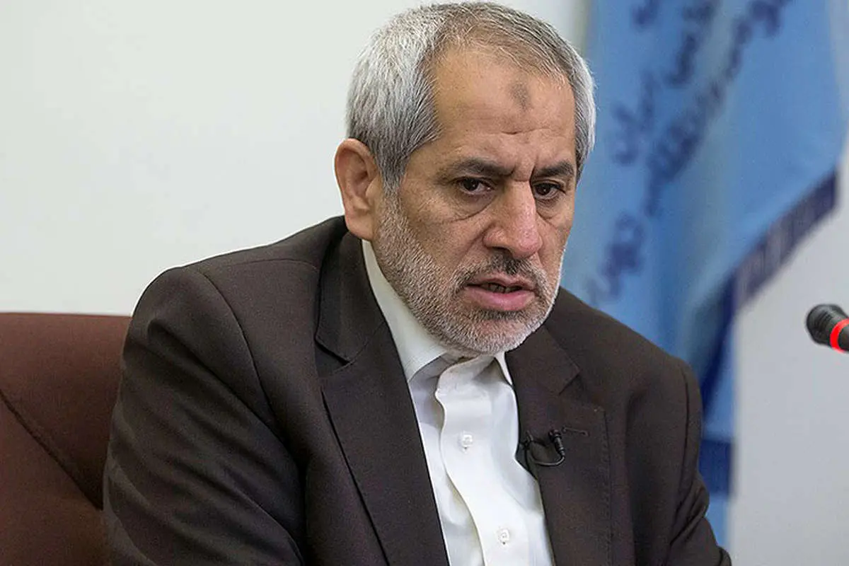 بابک زنجانی ۳۰ هزار نامه نوشته است/ وقتی من به داستانی تهران آمدم، تهران در دود و آتش میسوخت