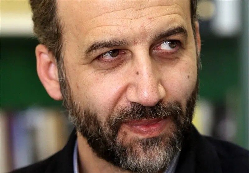سرافراز می‌خواهد، احمدی نژاد دوم شود؟