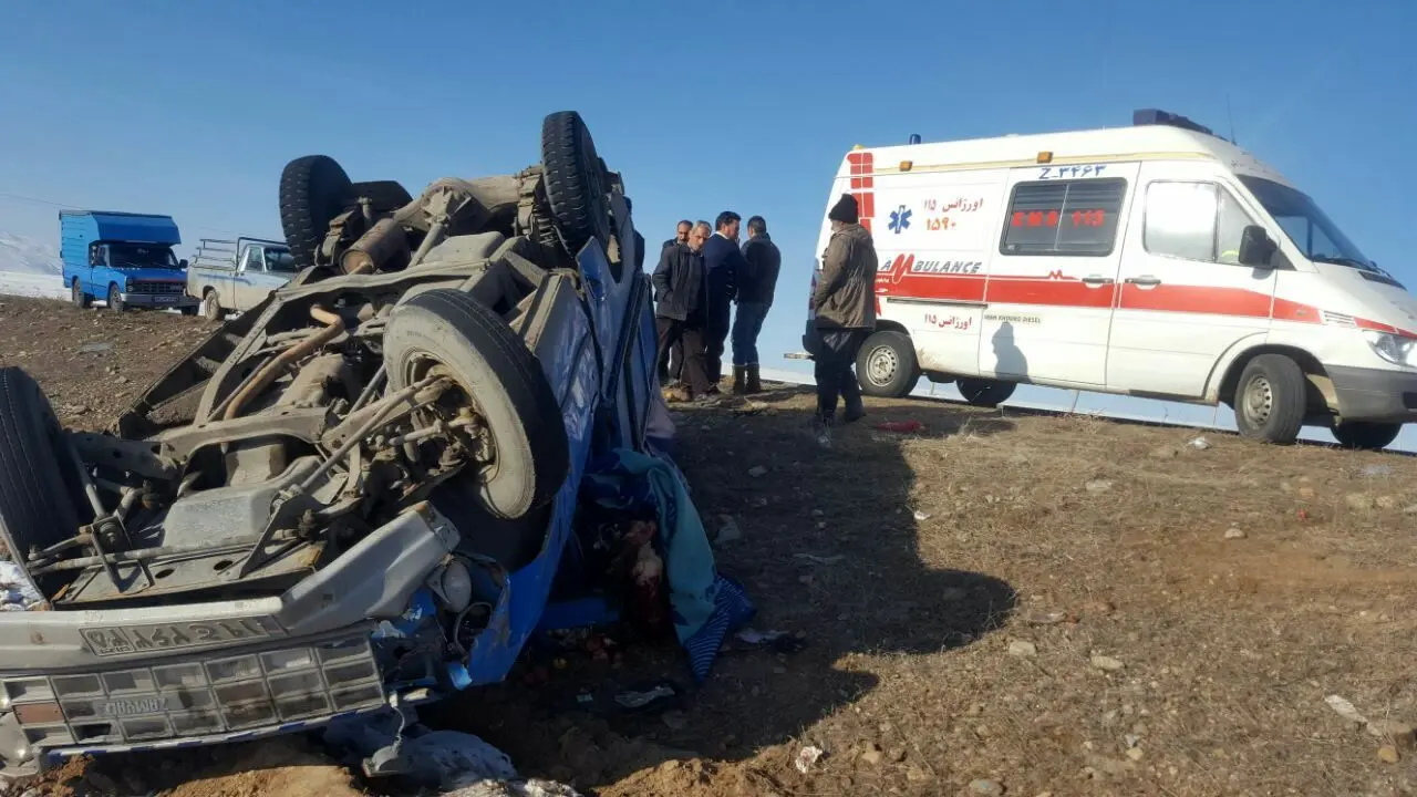 واژگونی وانت سرویس مدرسه دخترانه در بشاگرد