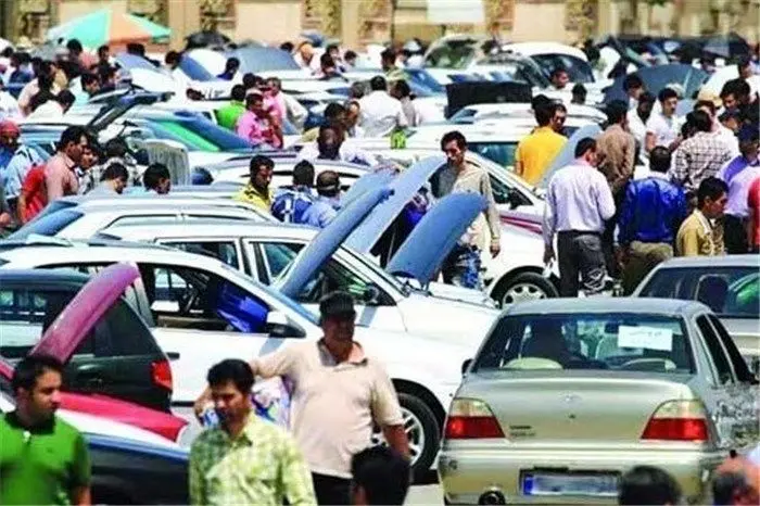 قیمت خودرو پس از اقدامات دستوری کاهش یافت؟
