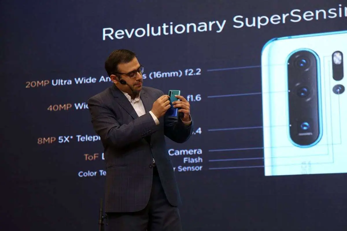 از گوشیهای جدید سری Huawei P با حضور اهالی رسانه رونمایی شد