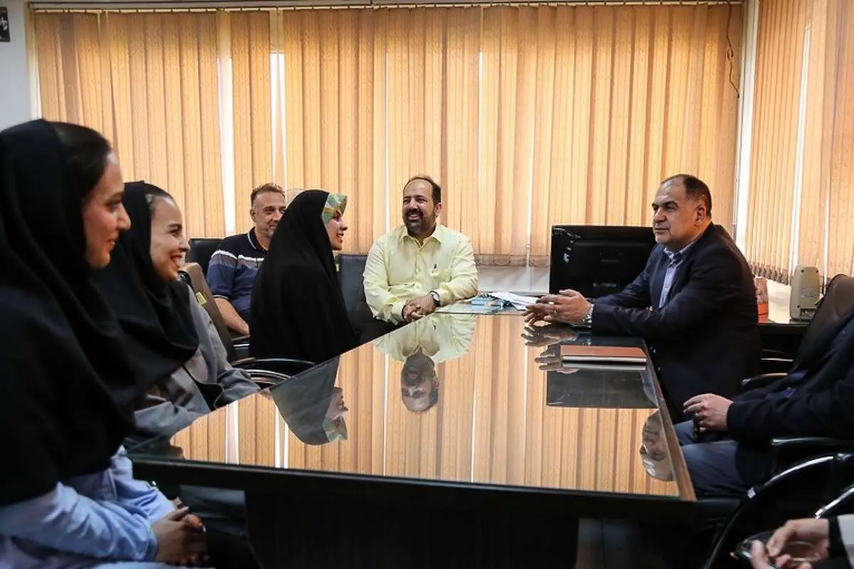 معاون مطبوعاتی: رسانه‌ها خط مقدم جنگ اقتصادی آمریکا علیه ایران هستند