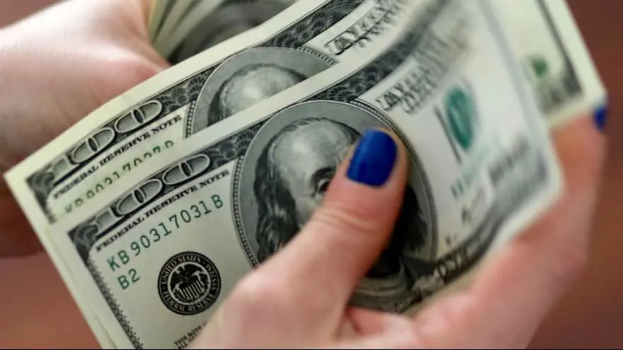 تغییر مسیر دلار در روز آخر