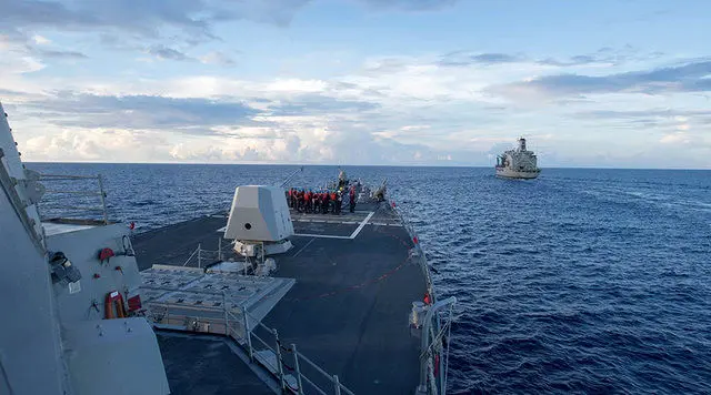 فرستادن دو کشتی به تنگه تایوان توسط آمریکا