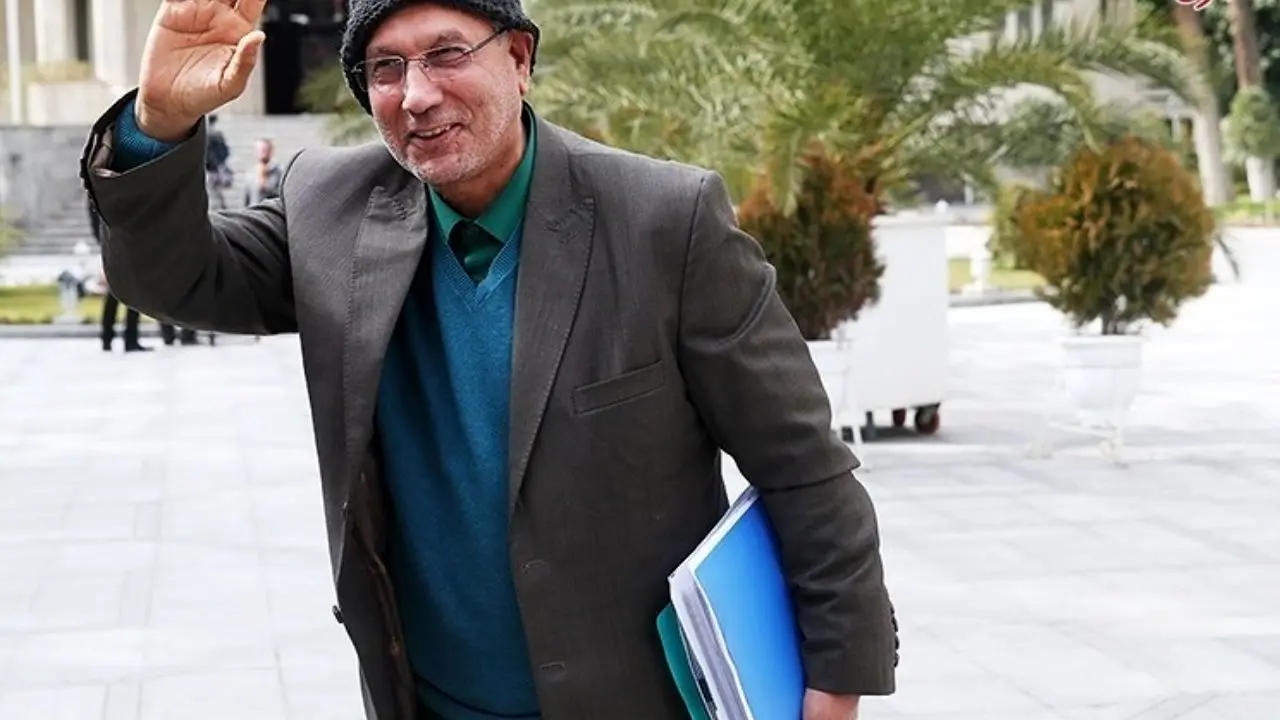 سعی می‌کنم هم‌زمان سخنگوی دولت و ملت باشم