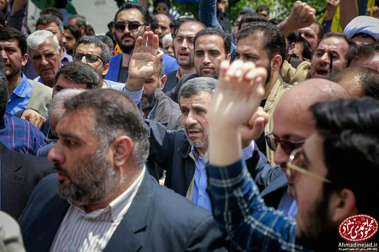 (تصاویر) احمدی‌نژاد در راهپیمایی روز قدس