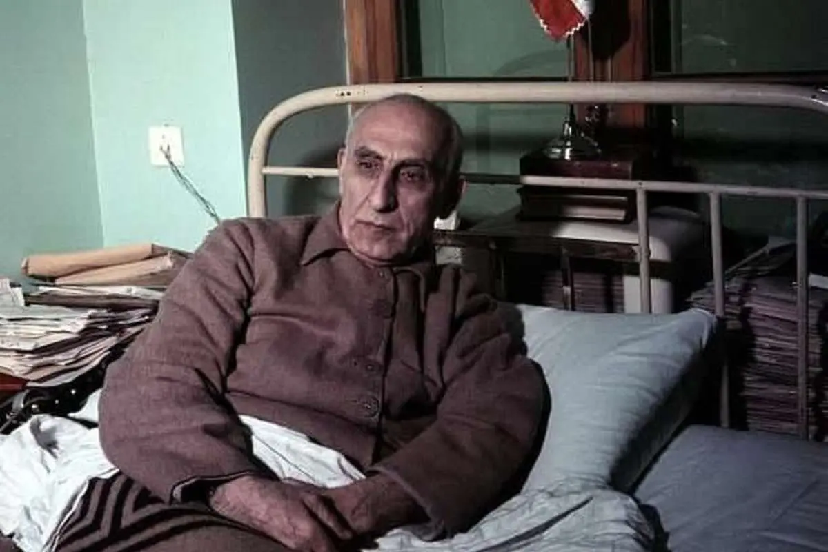 (ویدئو) شعر اخوان برای دکتر مصدق